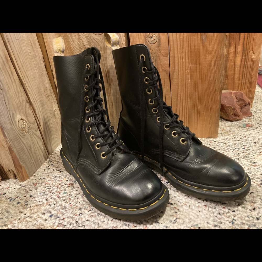 Womens Vegan Doc Martens size 7